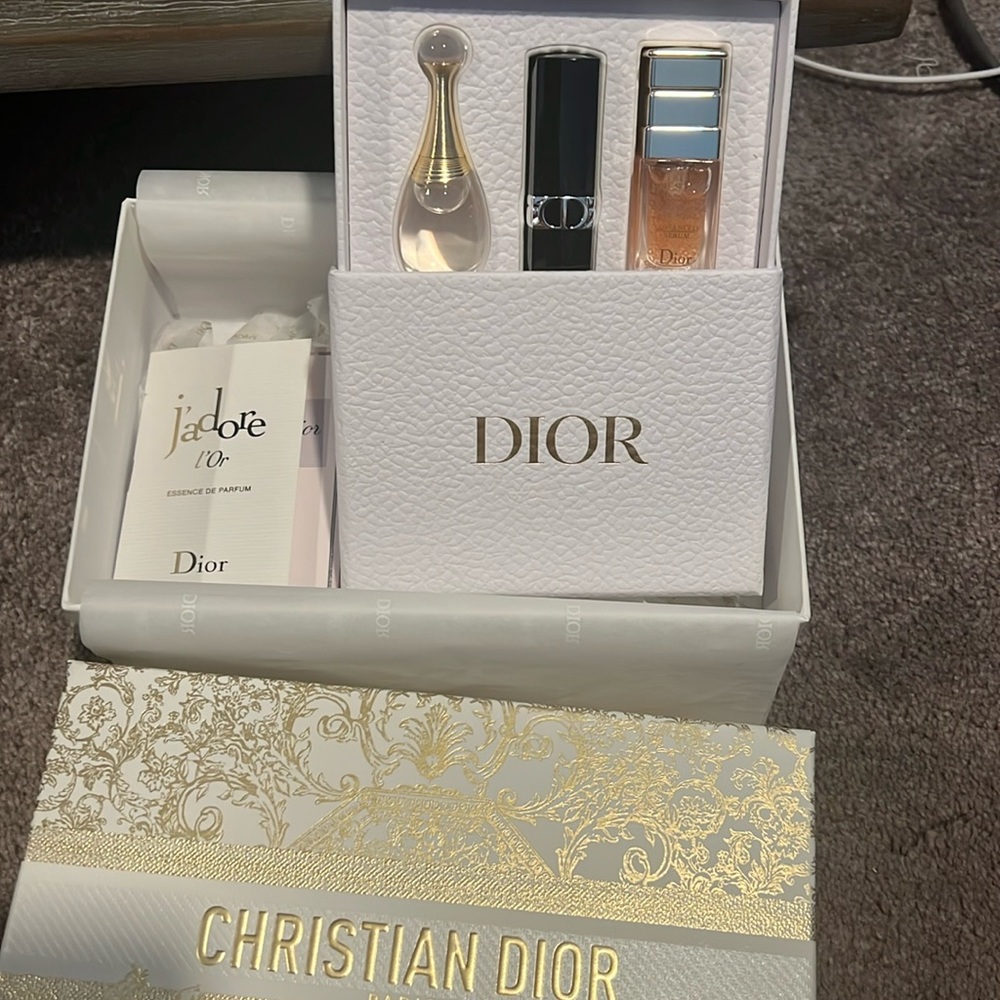 Christian Dior gifts that trio